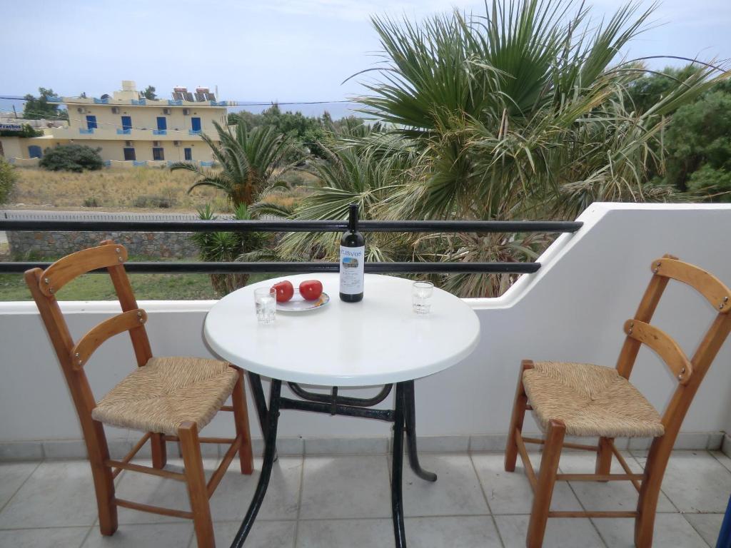 Flisvos Apartments Frangocastelo Екстер'єр фото