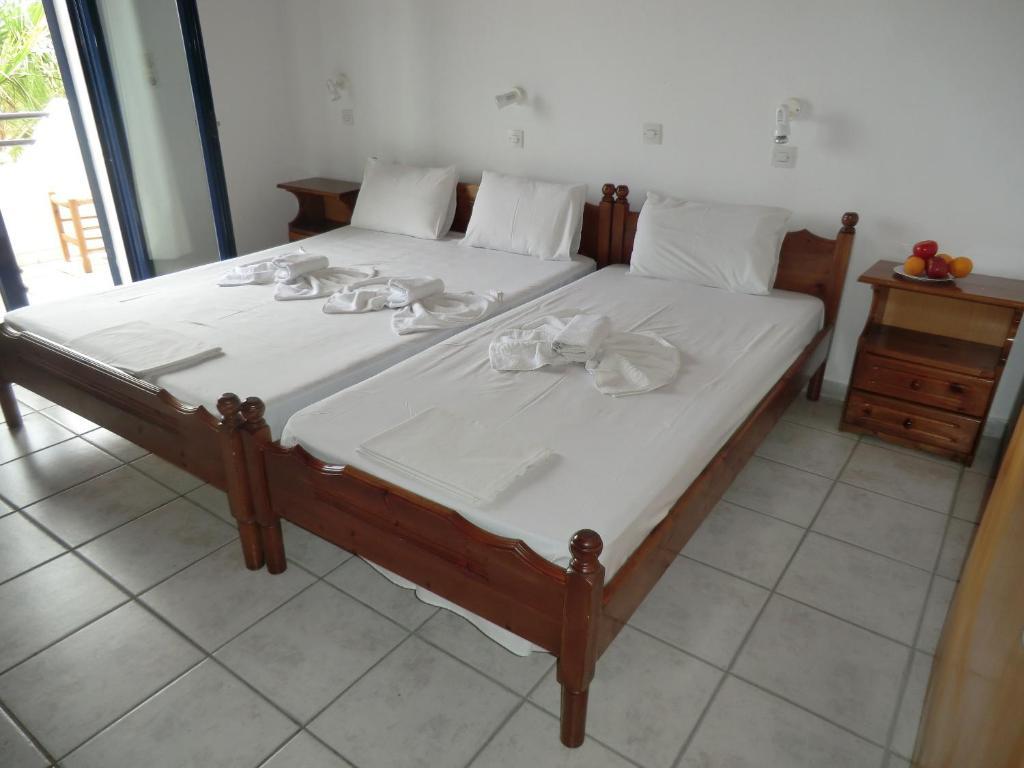 Flisvos Apartments Frangocastelo Екстер'єр фото