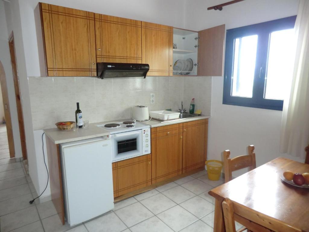 Flisvos Apartments Frangocastelo Екстер'єр фото
